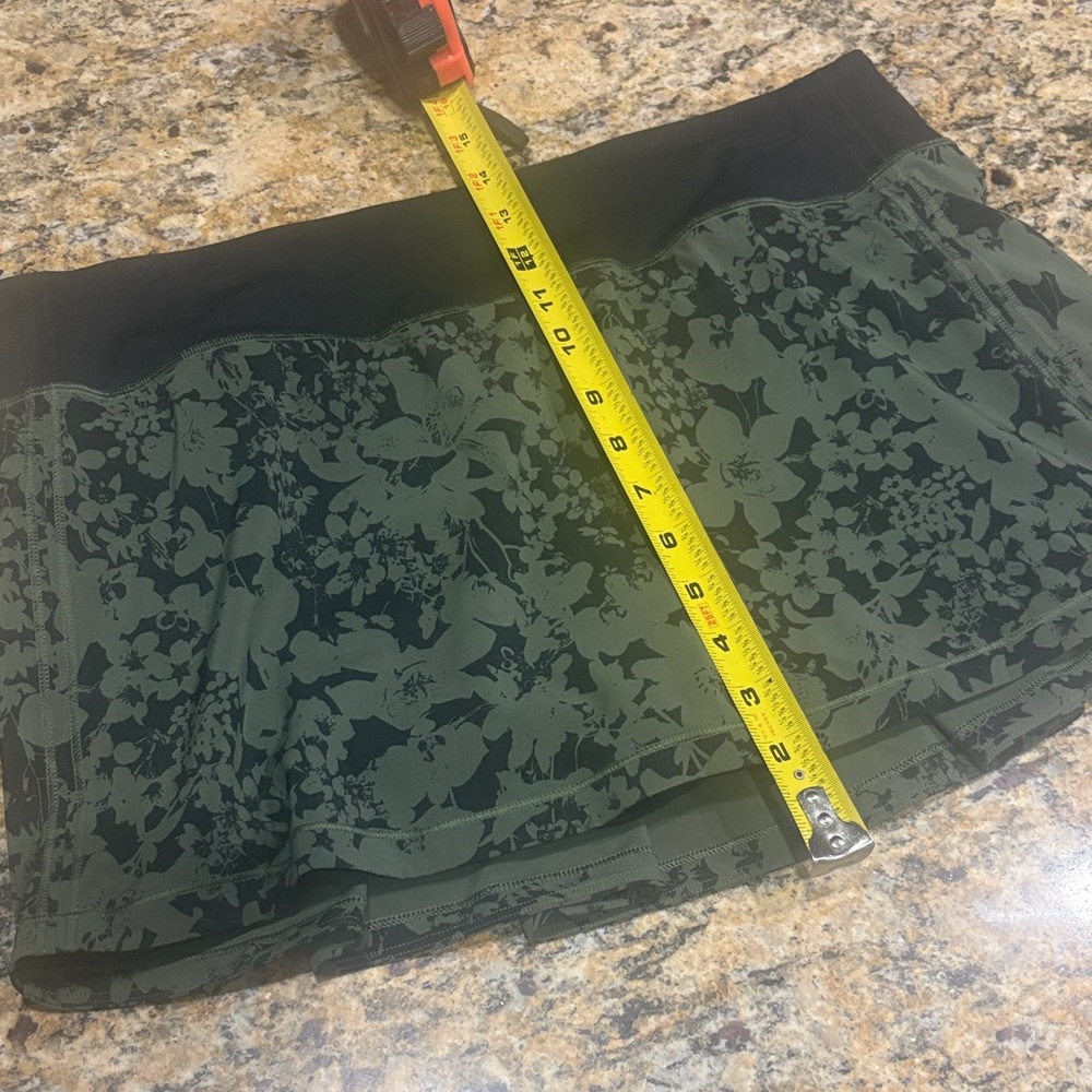 Lululemon Floral Camo Tennis Run Skort with Grippers 10